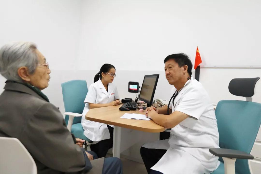 《健康時(shí)報(bào)》記者走進(jìn)西安國(guó)際醫(yī)學(xué)中心，請(qǐng)看報(bào)道