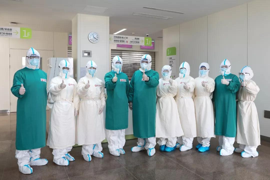 今日頭條——大年三十，一位護士對媽媽說她要去武漢