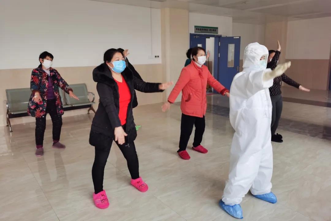 最美舞蹈！護(hù)士與患者在病房跳起“健身操”