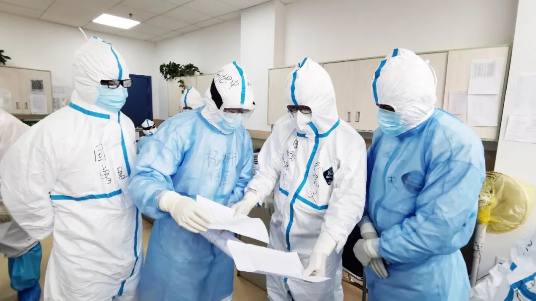 【戰(zhàn)“疫”人物】此刻，我不能有一絲松懈——記西安國際醫(yī)學中心醫(yī)院急診醫(yī)學科副主任楊宗義