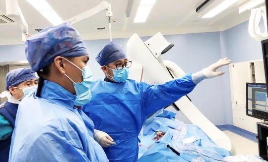 三秦都市報—慌！慌！慌！七旬大叔選擇這里心不“慌”了