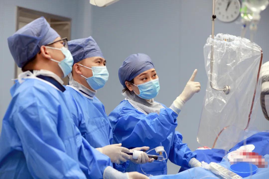 60分鐘打通“心路”！小伙子沖進(jìn)診室，激動(dòng)地說：我可找到你了！