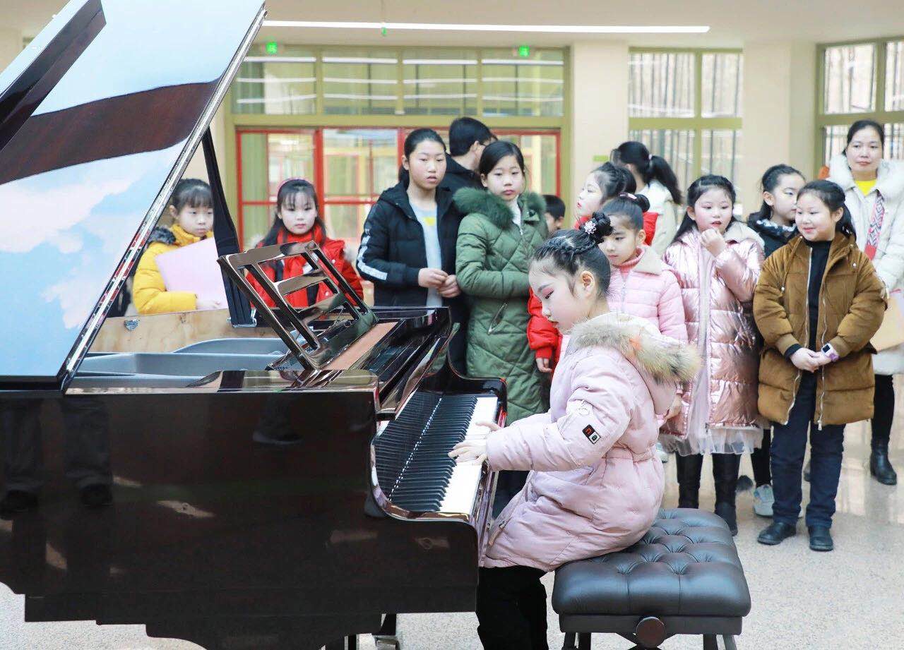 暖心！“小演奏家”走進(jìn)西安國(guó)際醫(yī)學(xué)中心醫(yī)院——“寒假健康教育公益行”研學(xué)活動(dòng)之二