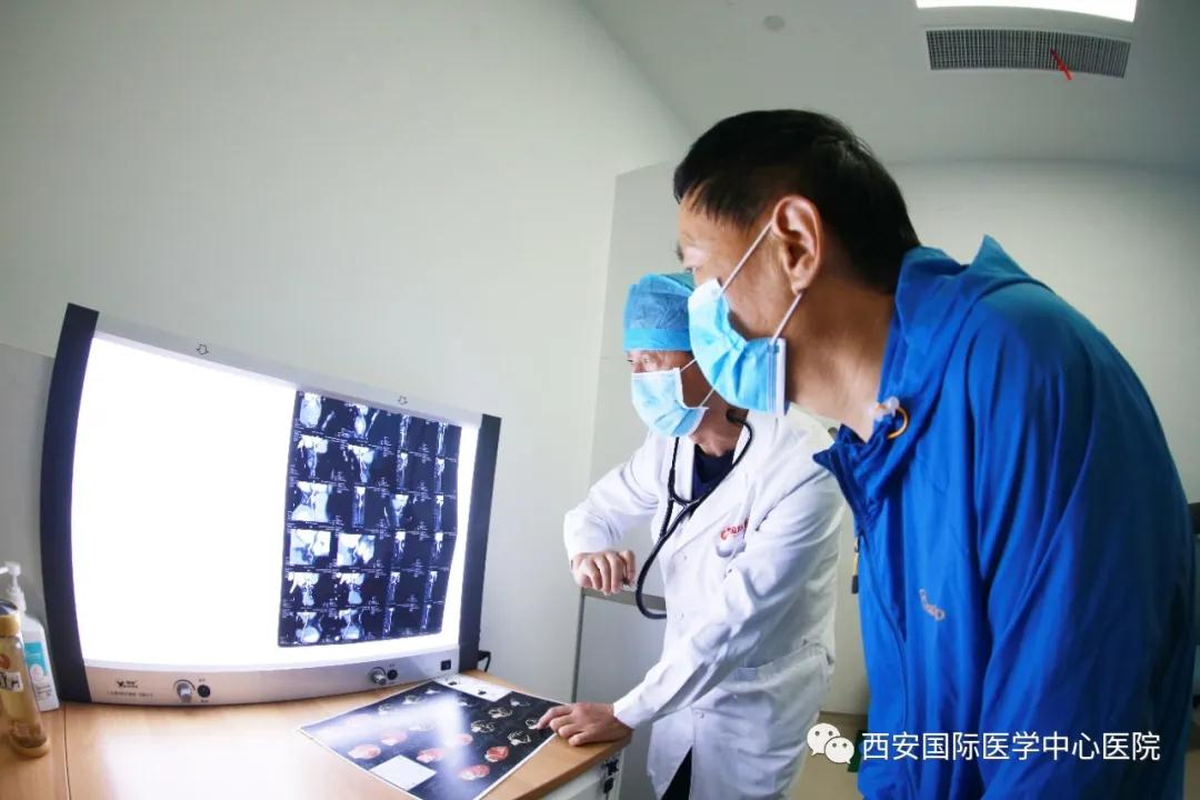 原點新聞—我不是醫(yī)神，我只是個有愛心的醫(yī)生！