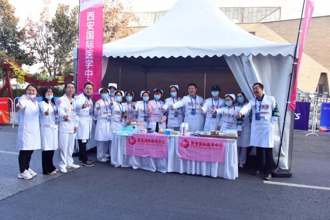 西馬，我們?cè)僖淮螢槟阕o(hù)航