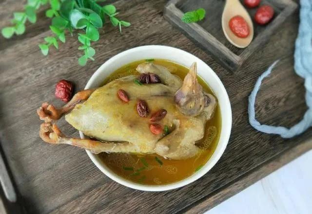 【每日一膳】雪花飄落，寒意漸濃，別錯(cuò)過(guò)這營(yíng)養(yǎng)滋補(bǔ)的暖湯