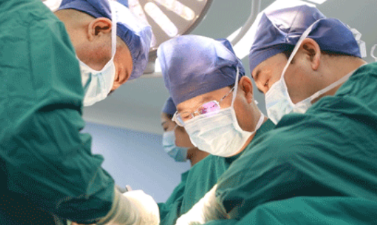 陜西網(wǎng)—世界首例！西安國際醫(yī)學(xué)中心醫(yī)院骨科完成高難度、高科技3D打印可動(dòng)人工頸椎-椎間盤復(fù)合體植入術(shù)