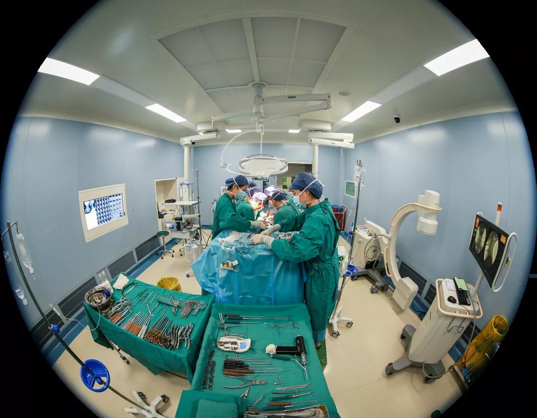 原點(diǎn)新聞—世界首例！3D打印可動(dòng)人工頸椎-椎間盤復(fù)合體植入術(shù)