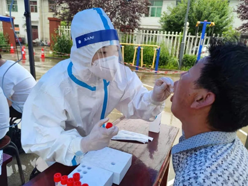 暴風雨中，她們做疫情防控前線的“排雷兵”