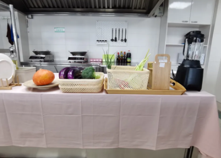 “愛心廚房”做出了地道的“家鄉(xiāng)味”——來自西安國際醫(yī)學(xué)中心醫(yī)院報(bào)道之一