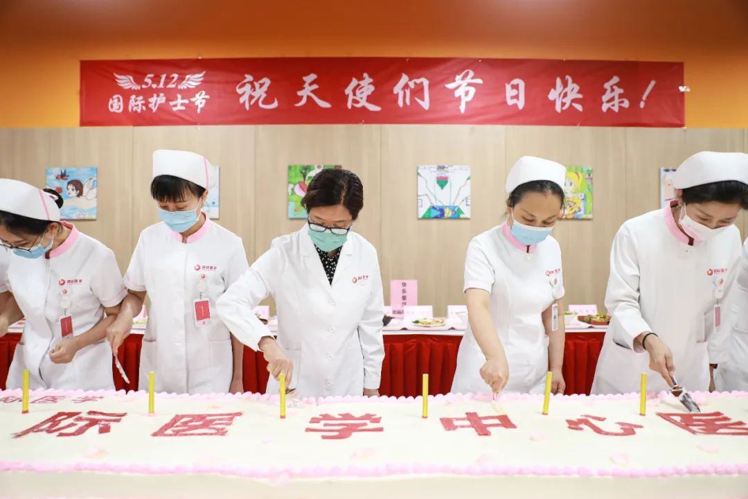 5·12國際護(hù)士節(jié)系列活動(dòng)之三|今天，讓所有鮮花為她們綻放！