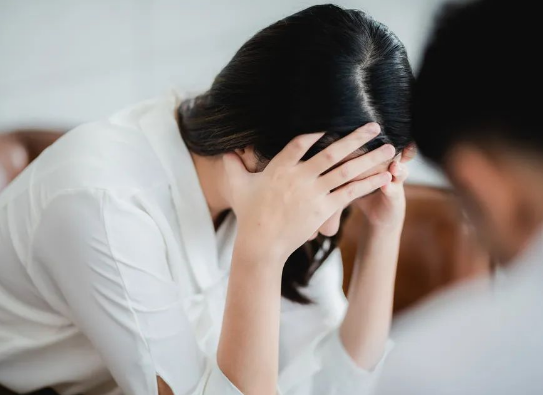 沒食欲、睡眠差、全身乏……這些“長(zhǎng)新冠”癥狀有可能是心理疾病撥打96999-3可免費(fèi)咨詢