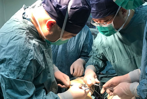 1700公里、27小時，從敦煌到西安，千里求醫(yī)、不負所盼！