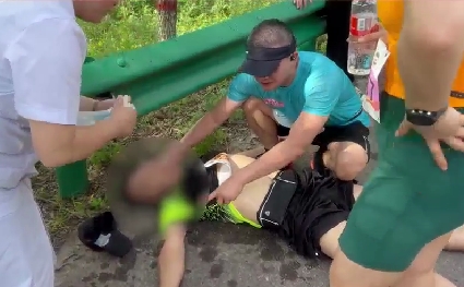 太牛掰了，醫(yī)者仁心！