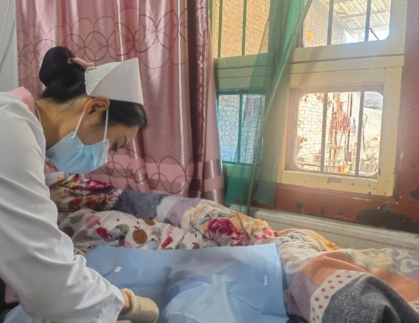 護(hù)理到家，愛不掉線—— “互聯(lián)網(wǎng)+護(hù)理上門”服務(wù)打造24小時溫馨守護(hù)！