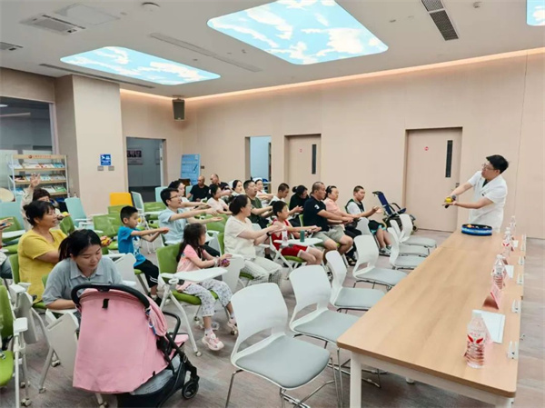 愛(ài)在音符中流淌，希望在指尖處傳遞——直擊腦癱多學(xué)科義診現(xiàn)場(chǎng)